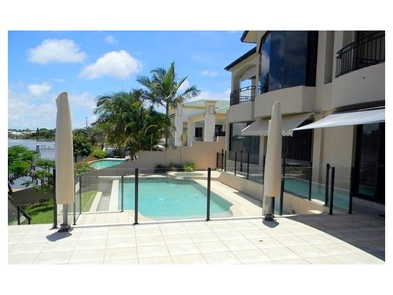 25 Sir Bruce Small Boulevard, Benowa Waters QLD 4217