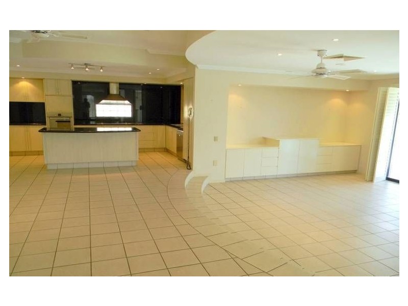 25 Sir Bruce Small Boulevard, Benowa Waters QLD 4217