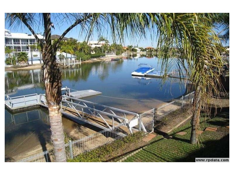 14 Roderick Court, Benowa Waters QLD 4217