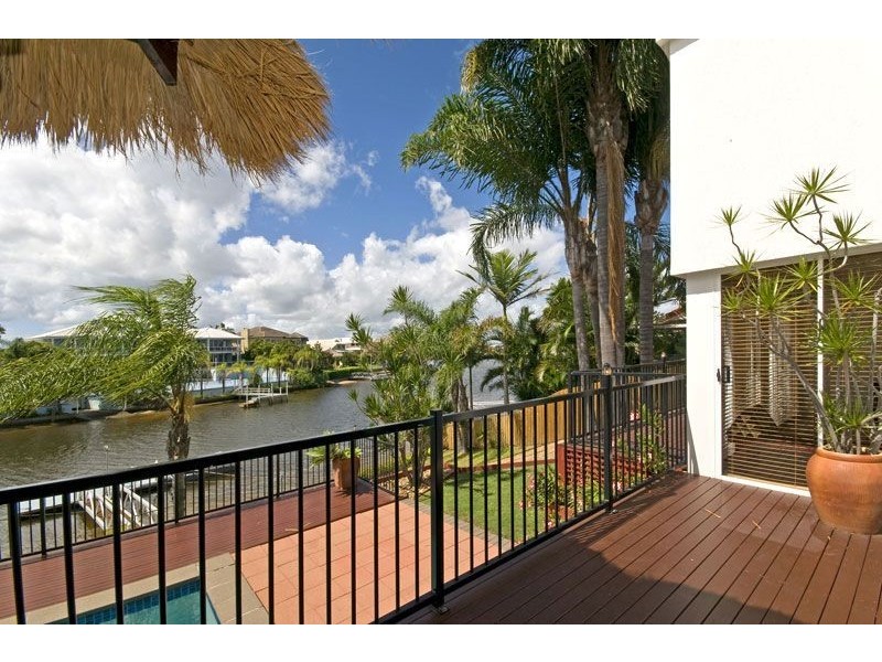 14 Roderick Court, Benowa Waters QLD 4217