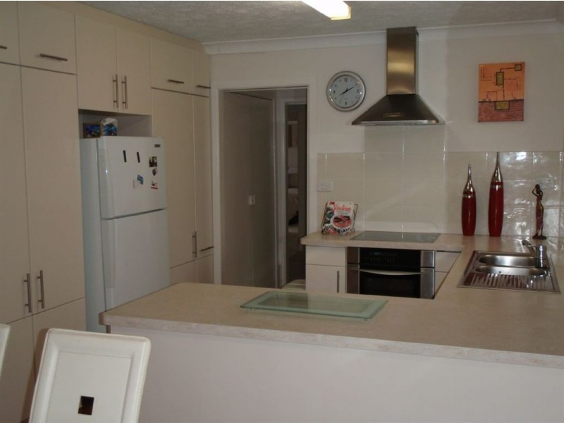 15 Girraween Grove, Ashmore QLD 4214