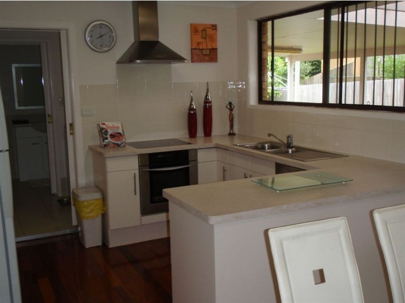 15 Girraween Grove, Ashmore QLD 4214