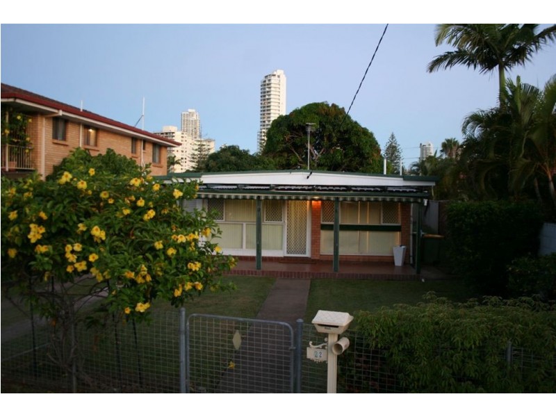 22 Verona Ave, Isle Of Capri QLD 4217