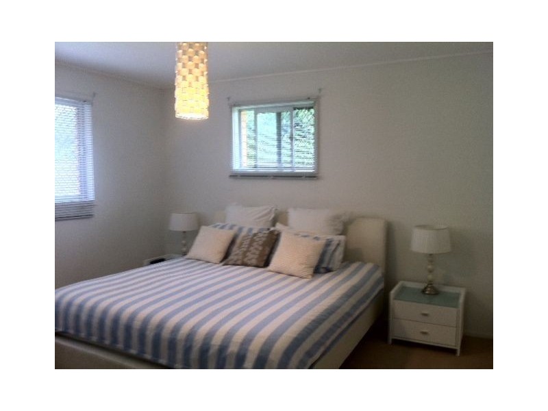 22 Verona Ave, Isle Of Capri QLD 4217