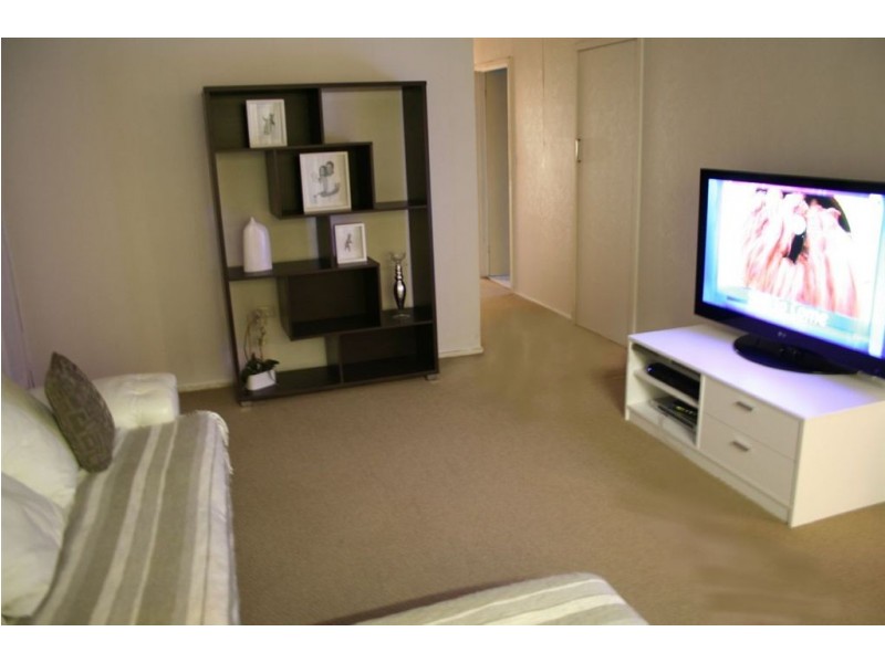 22 Verona Ave, Isle Of Capri QLD 4217