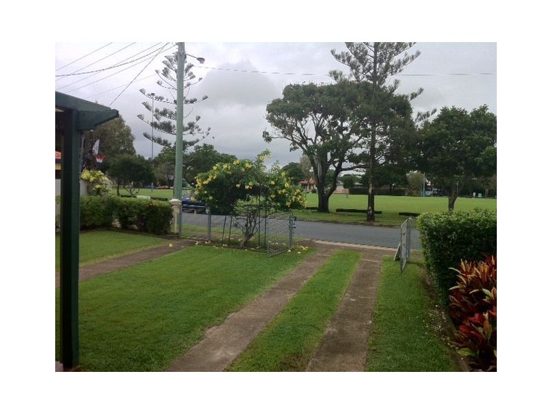 22 Verona Ave, Isle Of Capri QLD 4217