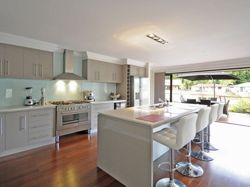 4 Huon Street, Broadbeach Waters QLD 4218