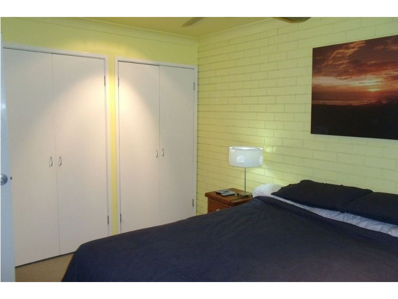 8/22 Duet Drive, Mermaid Waters QLD 4218