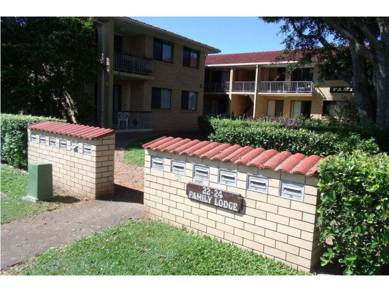 8/22 Duet Drive, Mermaid Waters QLD 4218