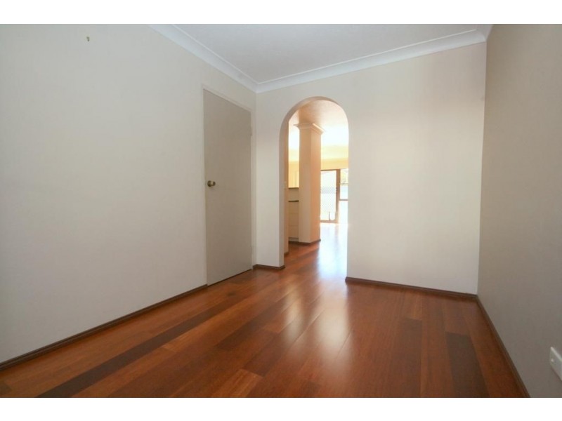 2/5 Aquila Court, Mermaid Waters QLD 4218
