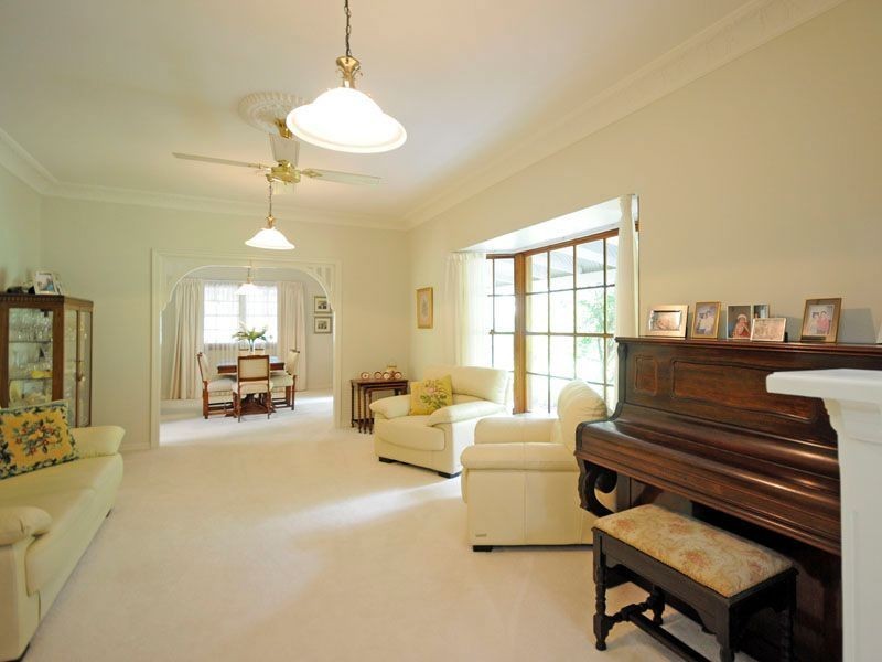 35 Reed Street, Ashmore QLD 4214
