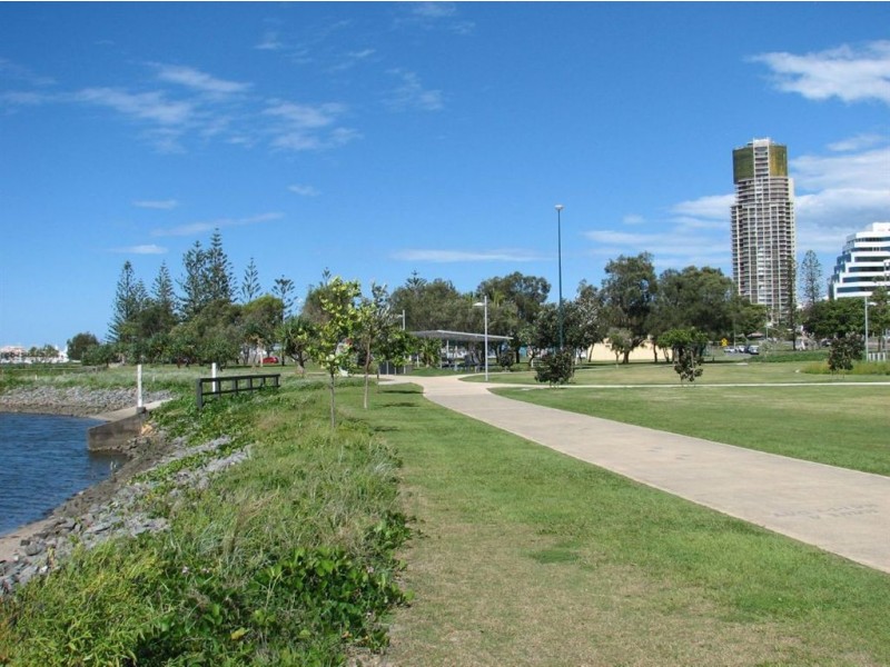 11 Railway Street, Southport QLD 4215