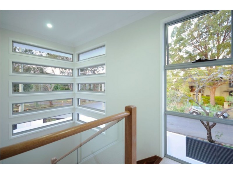 1/6 Sandown Avenue, Benowa QLD 4217