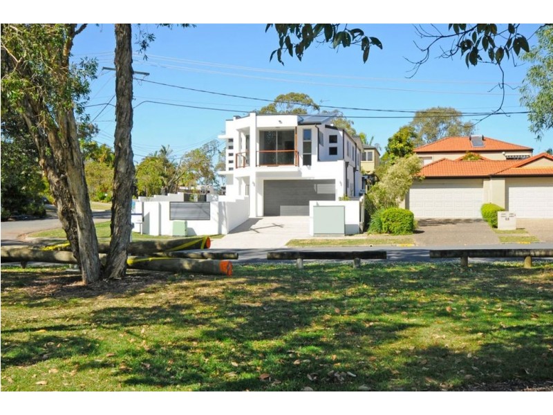 1/6 Sandown Avenue, Benowa QLD 4217