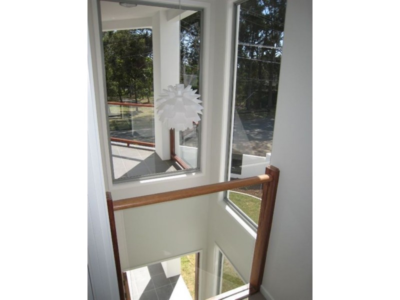 1/6 Sandown Avenue, Benowa QLD 4217