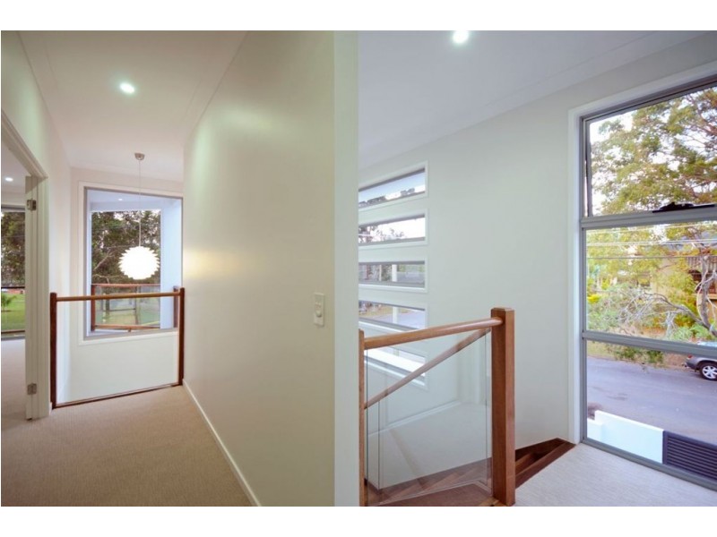 1/6 Sandown Avenue, Benowa QLD 4217