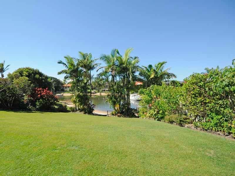 3 Braemer Court, Benowa Waters QLD 4217