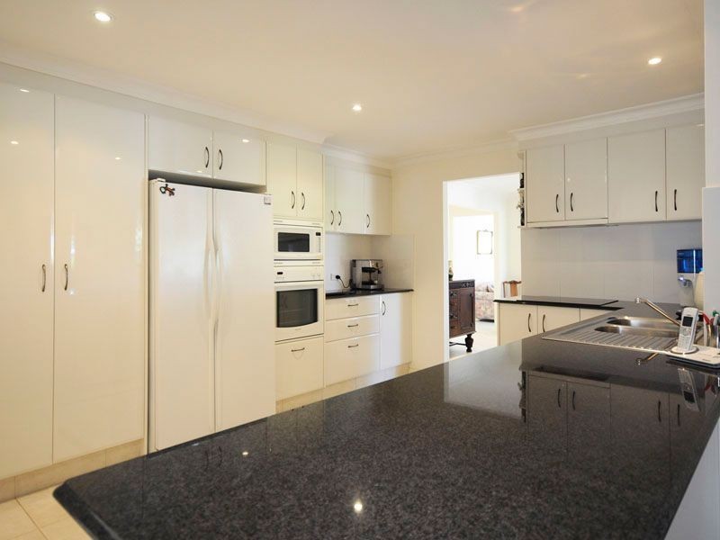 3 Braemer Court, Benowa Waters QLD 4217