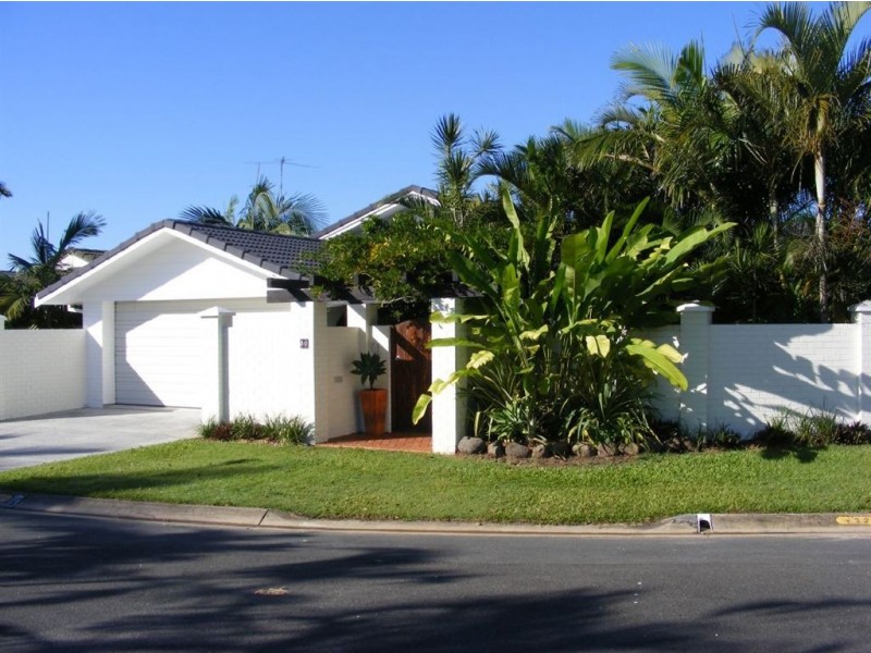 30 Namatjira Court, Broadbeach Waters QLD 4218