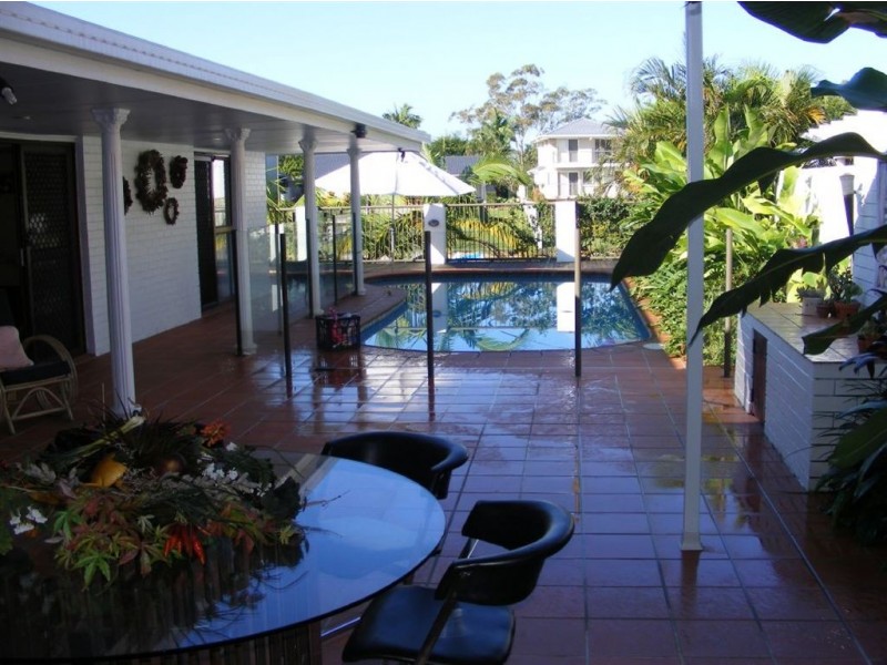 30 Namatjira Court, Broadbeach Waters QLD 4218