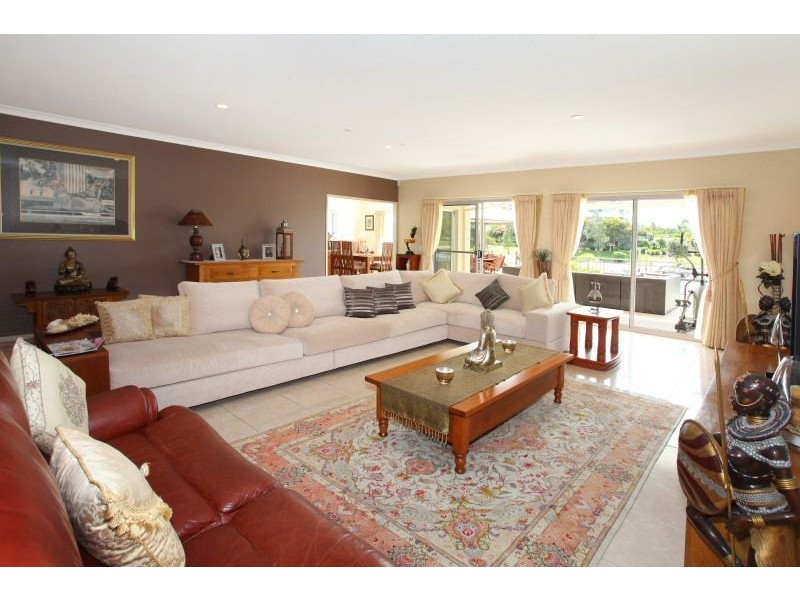 12 Sailaway Street, Mermaid Waters QLD 4218