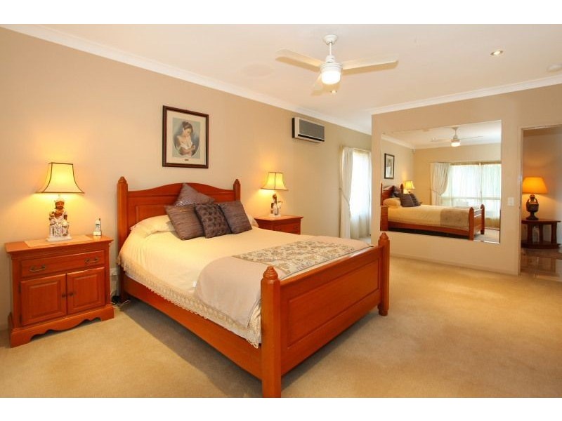 12 Sailaway Street, Mermaid Waters QLD 4218