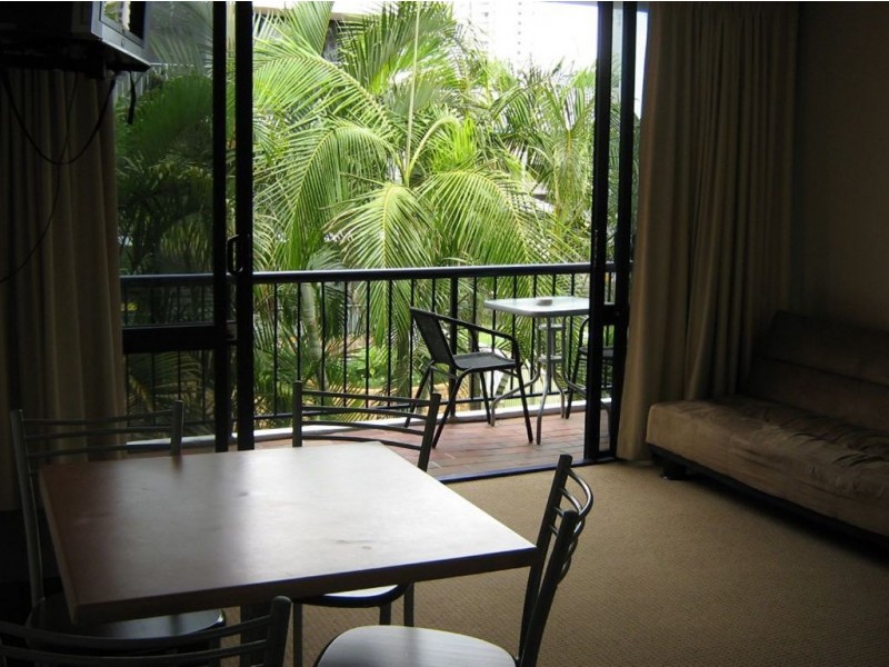 31/2877 Gold Coast Highway, Surfers Paradise QLD 4217