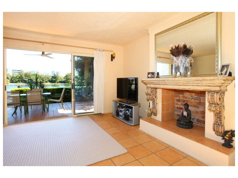 1/191 Stanhill Drive, Surfers Paradise QLD 4217