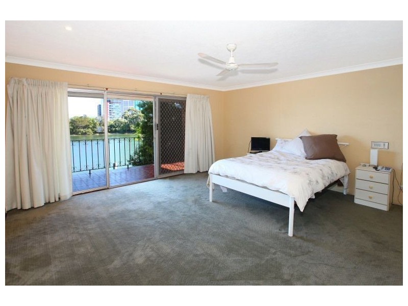 1/191 Stanhill Drive, Surfers Paradise QLD 4217