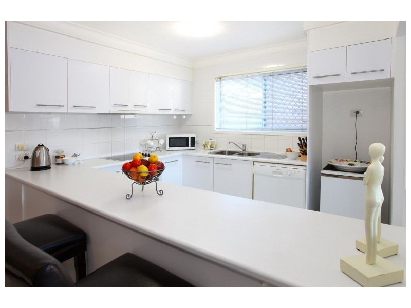 2/191 Stanhill Drive, Surfers Paradise QLD 4217