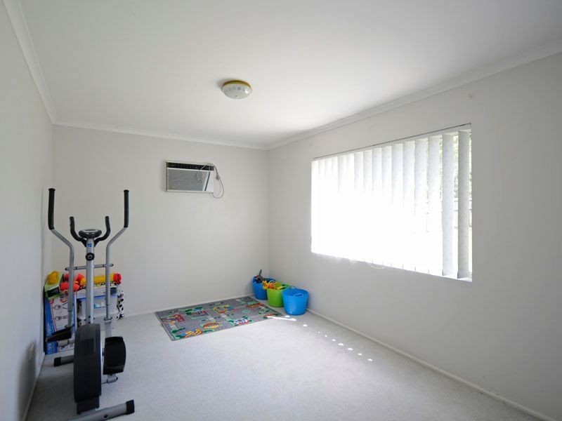 31 Numeralla Ave, Ashmore QLD 4214