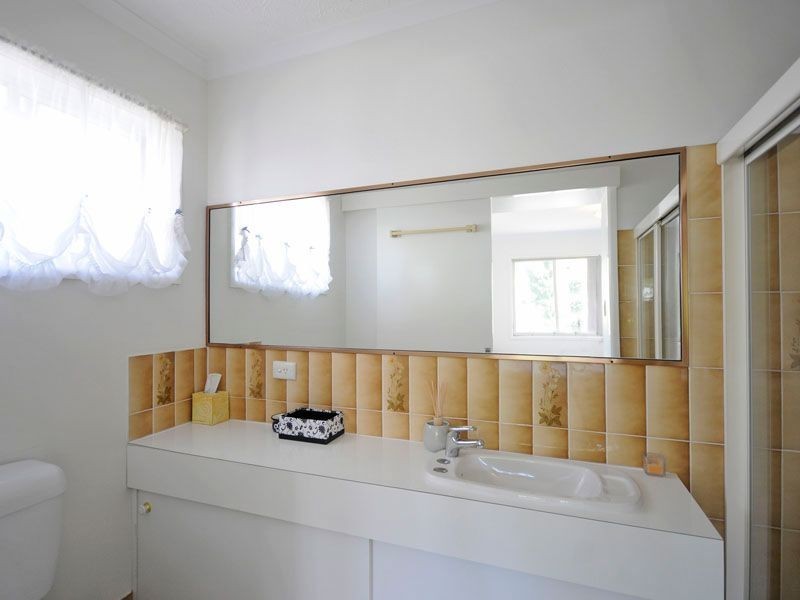 31 Numeralla Ave, Ashmore QLD 4214