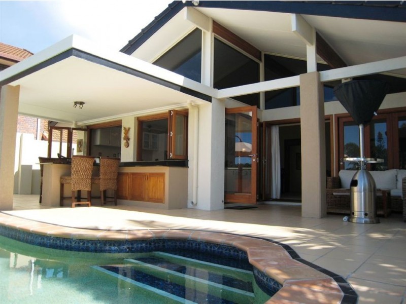 61 River Crescent, Broadbeach Waters QLD 4218