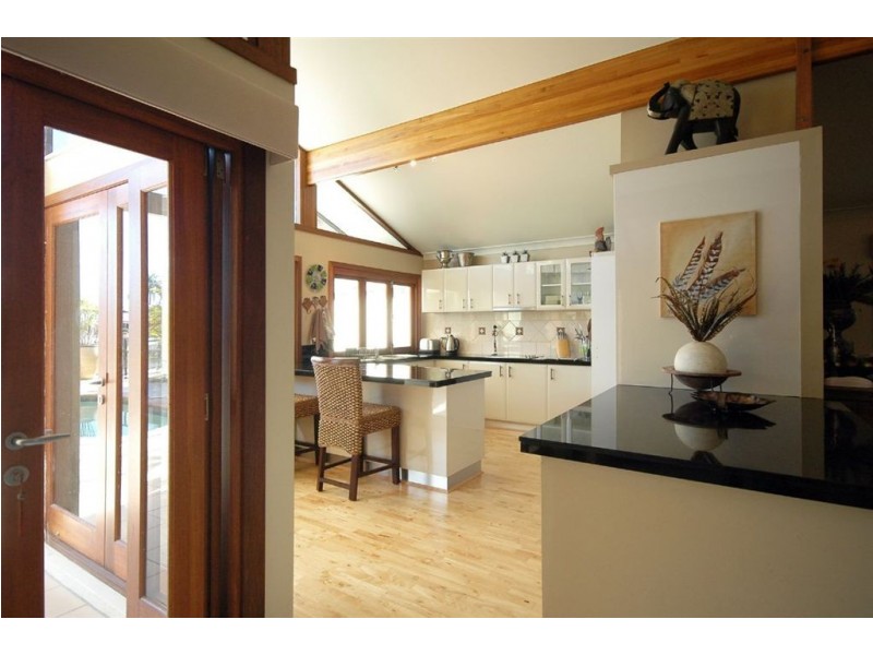 61 River Crescent, Broadbeach Waters QLD 4218