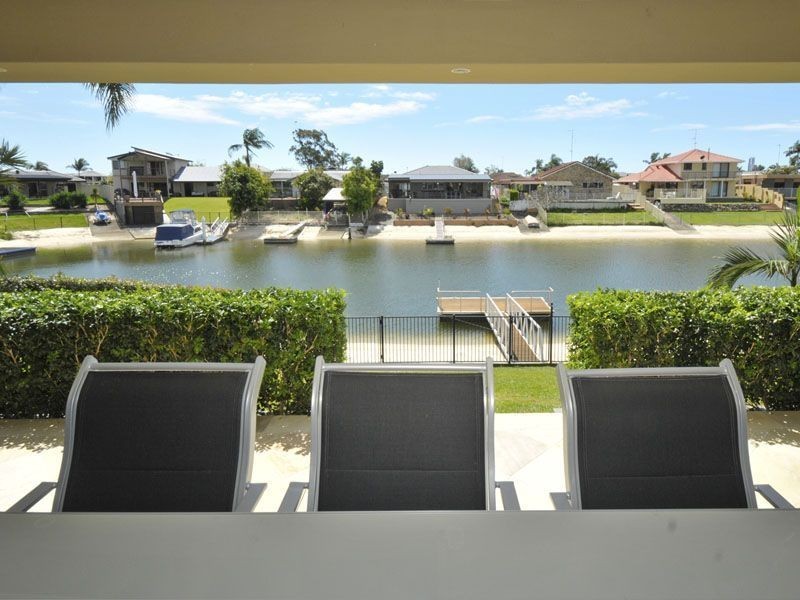 11 Cypress Drive West, Broadbeach Waters QLD 4218