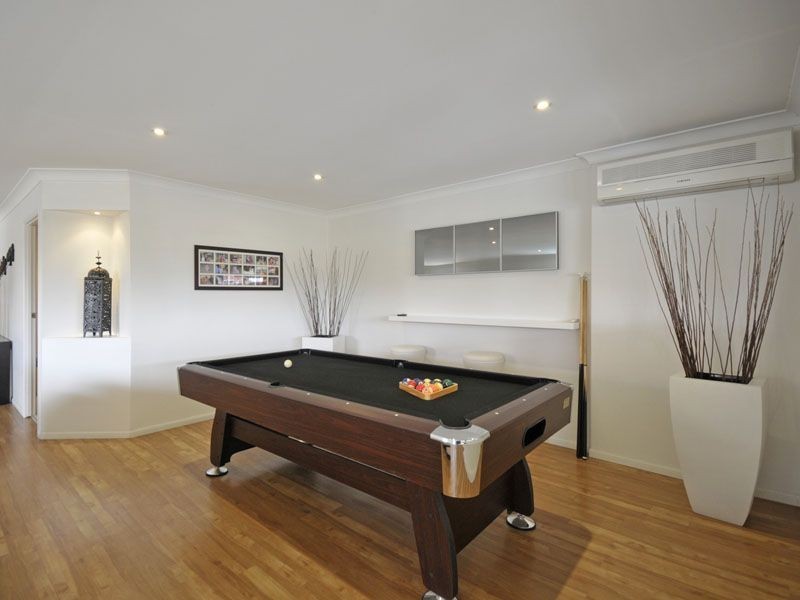 11 Cypress Drive West, Broadbeach Waters QLD 4218