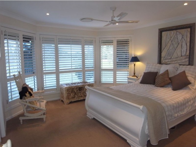 51 Meadowlake Drive, Carrara QLD 4211