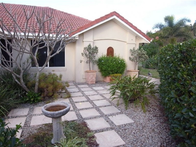 51 Meadowlake Drive, Carrara QLD 4211