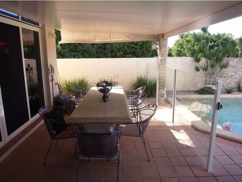 51 Meadowlake Drive, Carrara QLD 4211