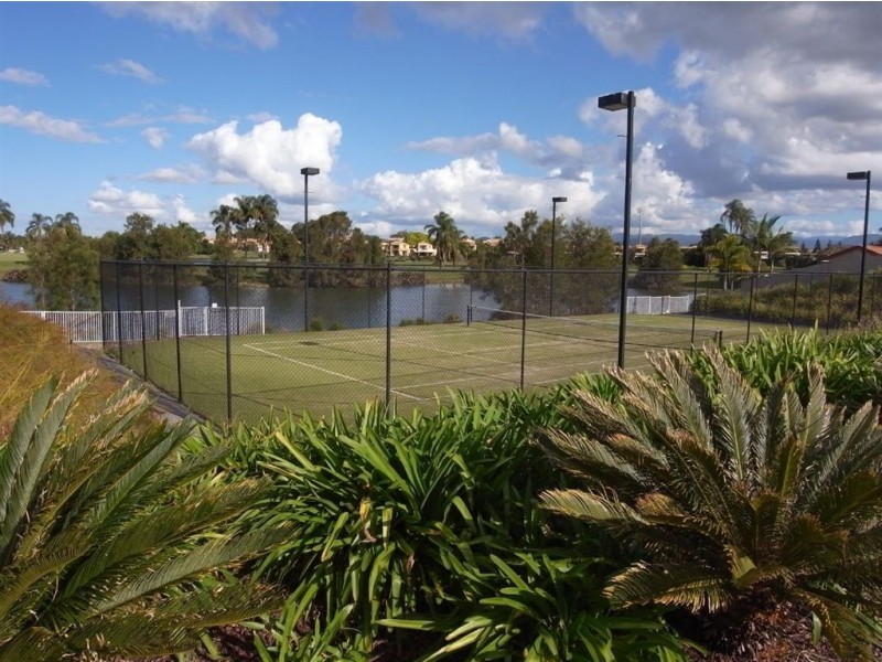 51 Meadowlake Drive, Carrara QLD 4211