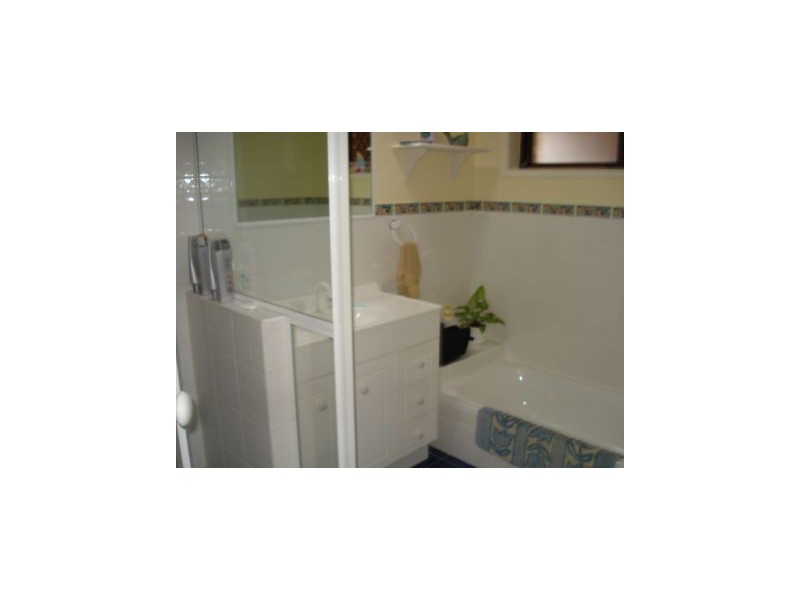 1/50 T E Peters Drive, Broadbeach Waters QLD 4218