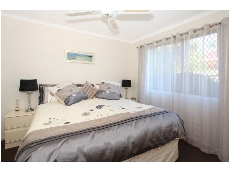 10 Evans Drive, Benowa QLD 4217