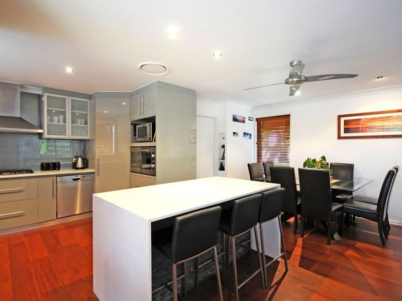 42 Yangoora Crescent, Ashmore QLD 4214