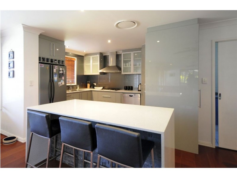 42 Yangoora Crescent, Ashmore QLD 4214