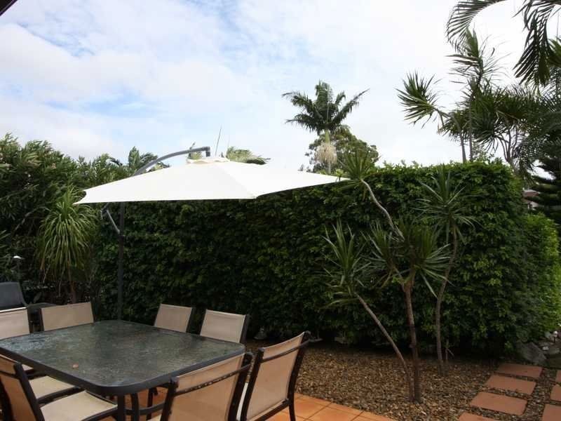 4 Theodore Place, Molendinar QLD 4214