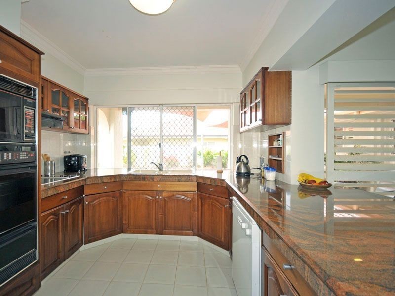 15 Marseille Court, Sorrento QLD 4217