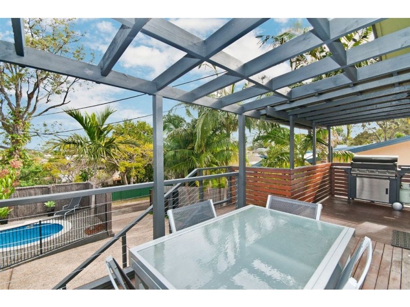 4 Chirn Lane, Labrador QLD 4215