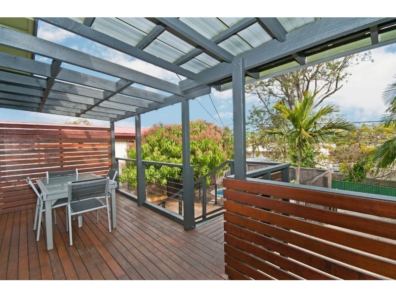 4 Chirn Lane, Labrador QLD 4215