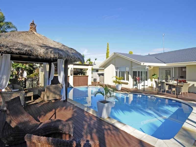 202 Rio Vista Blvd, Mermaid Waters QLD 4218