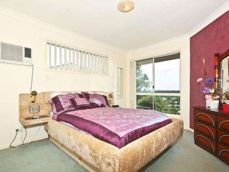 2 Paddington Drive, Carrara QLD 4211